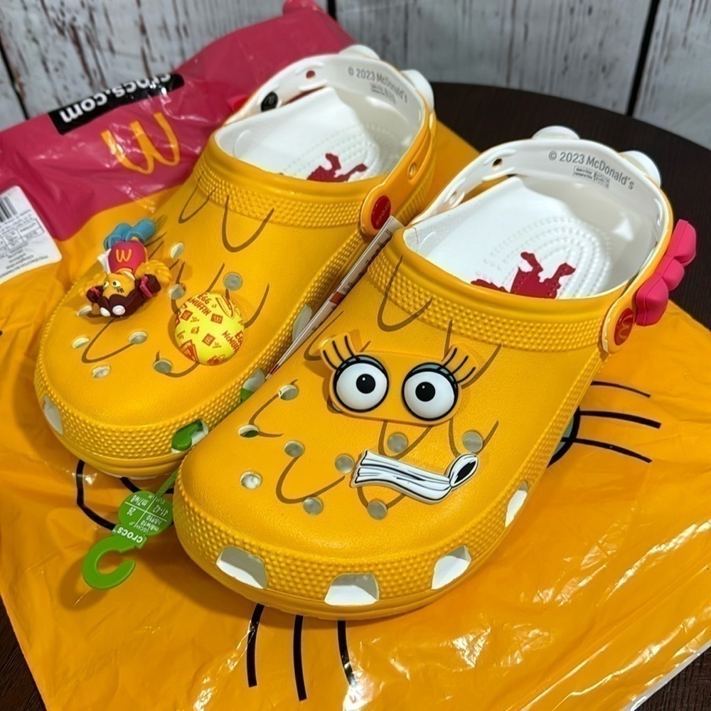 CROCS X MCDONALD’S limited edition classic Clog sold out! Size 5 Men’s 7 Women’s - Picture 9 of 10